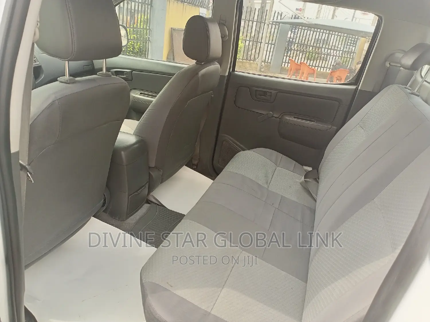 Toyota Hilux WORKMATE 4x4 2014 White