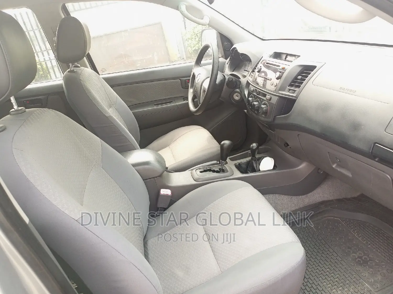 Toyota Hilux WORKMATE 4x4 2015 White