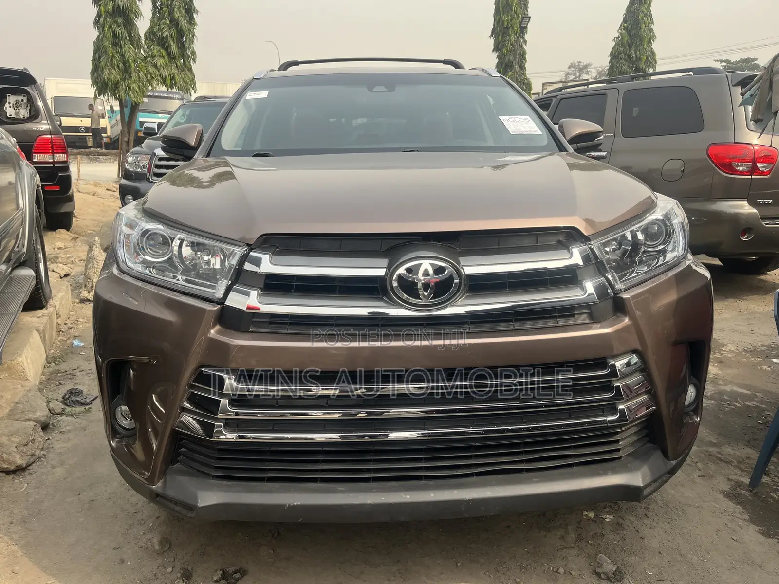 Toyota Highlander 2018 Brown