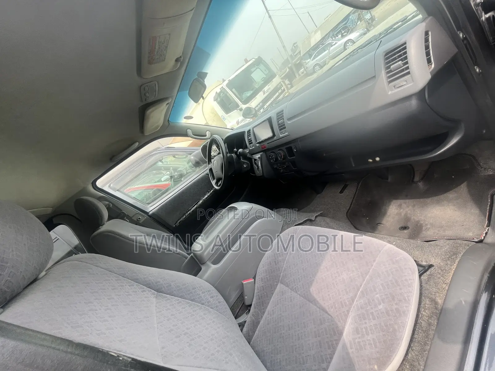 Toyota HiAce 2012 Grey