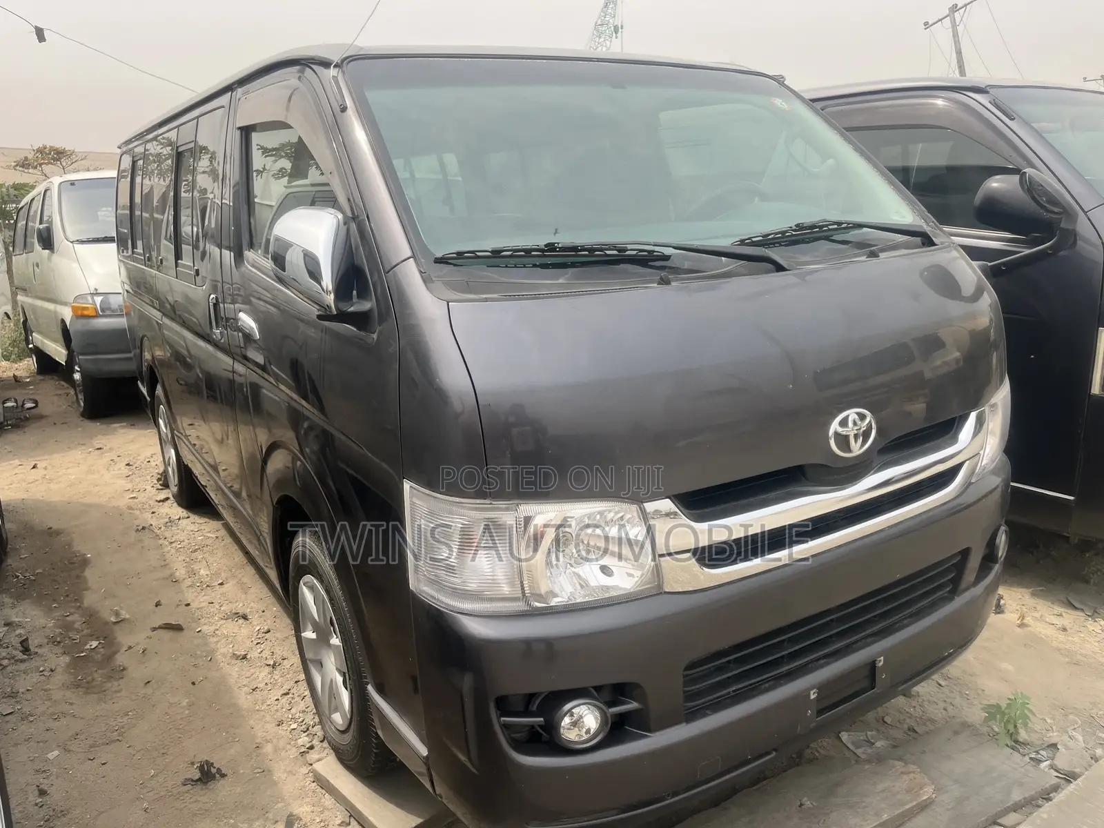Toyota HiAce 2012 Grey