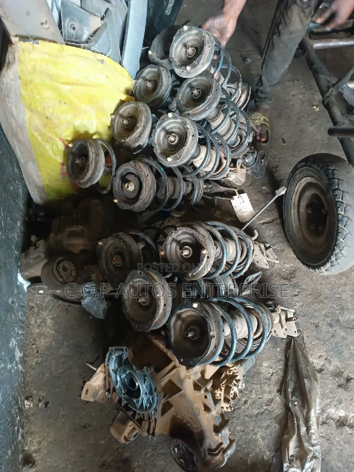 Complete Front Shocks for Renault Duster Megane Scenic Logan