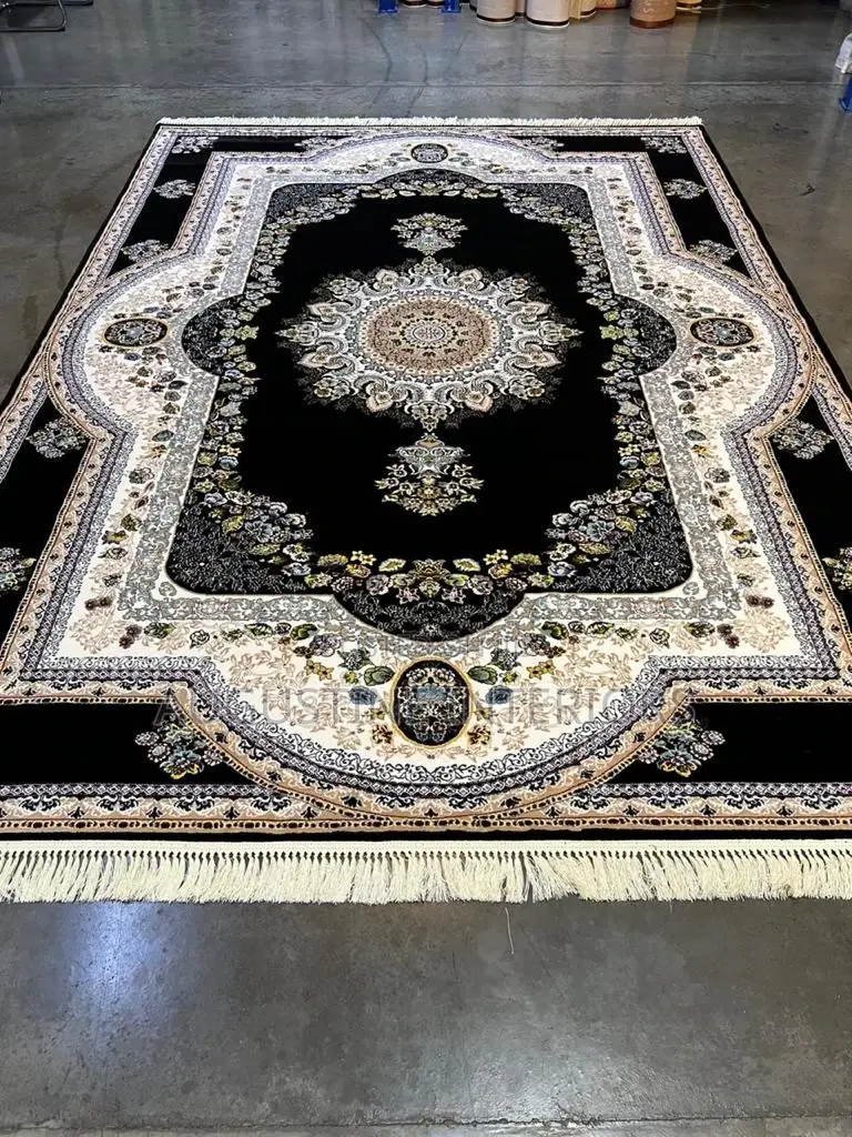 Quality Areabian Center Rug Carpet Size 7/10