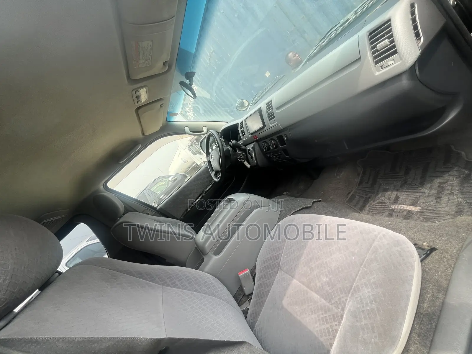 Toyota HiAce 2012 Black