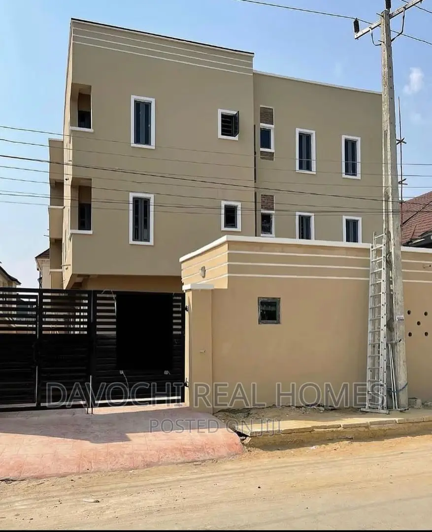 3bdrm Apartment in Ikota Villa Estate, Lekki for rent
