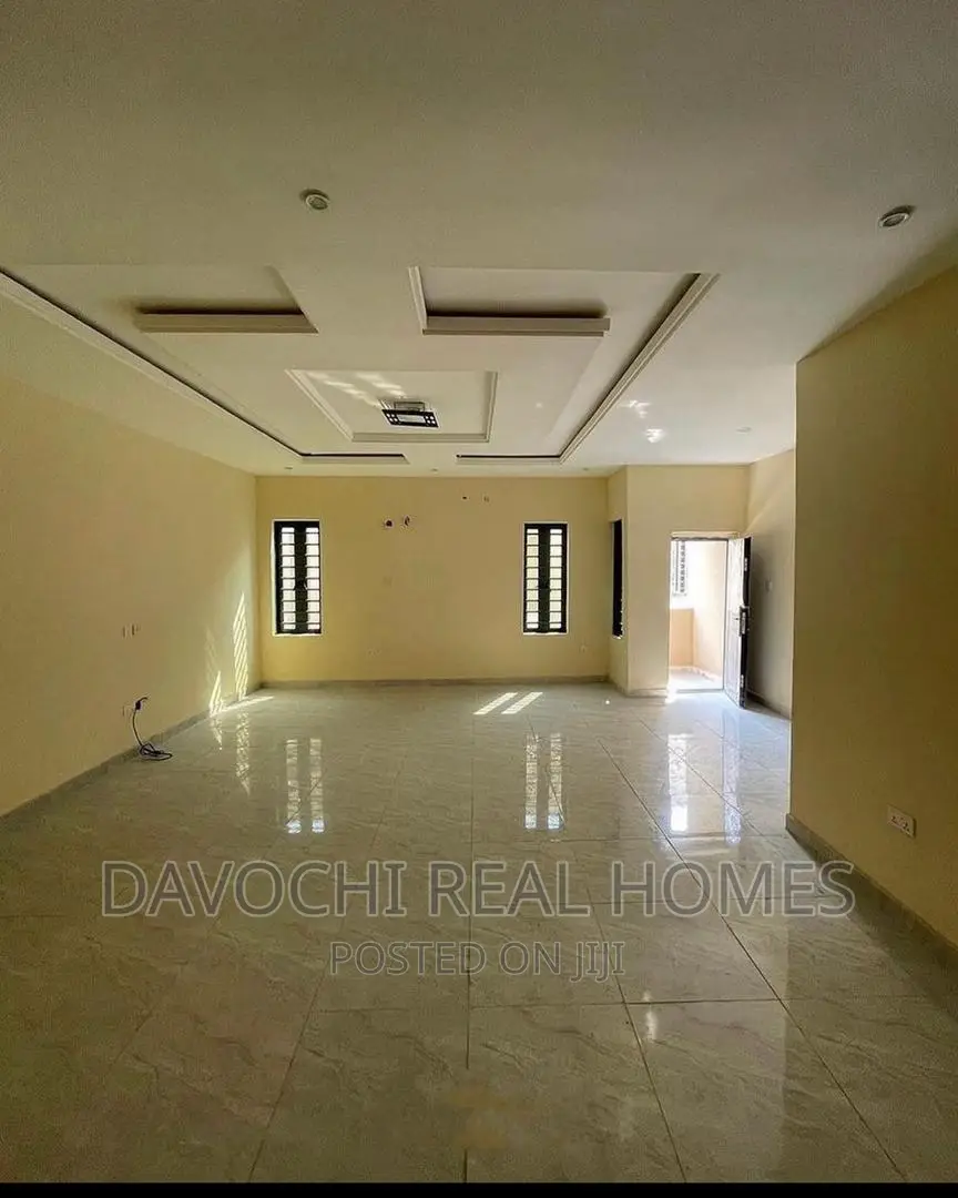 3bdrm Apartment in Ikota Villa Estate, Lekki for rent