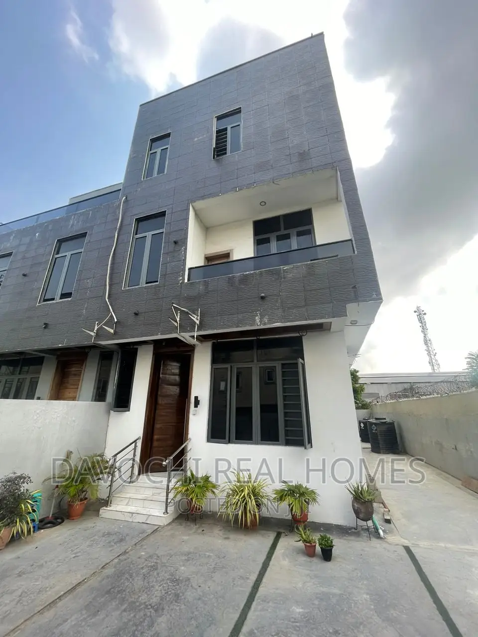 4bdrm Duplex in Lekki Phase One for rent