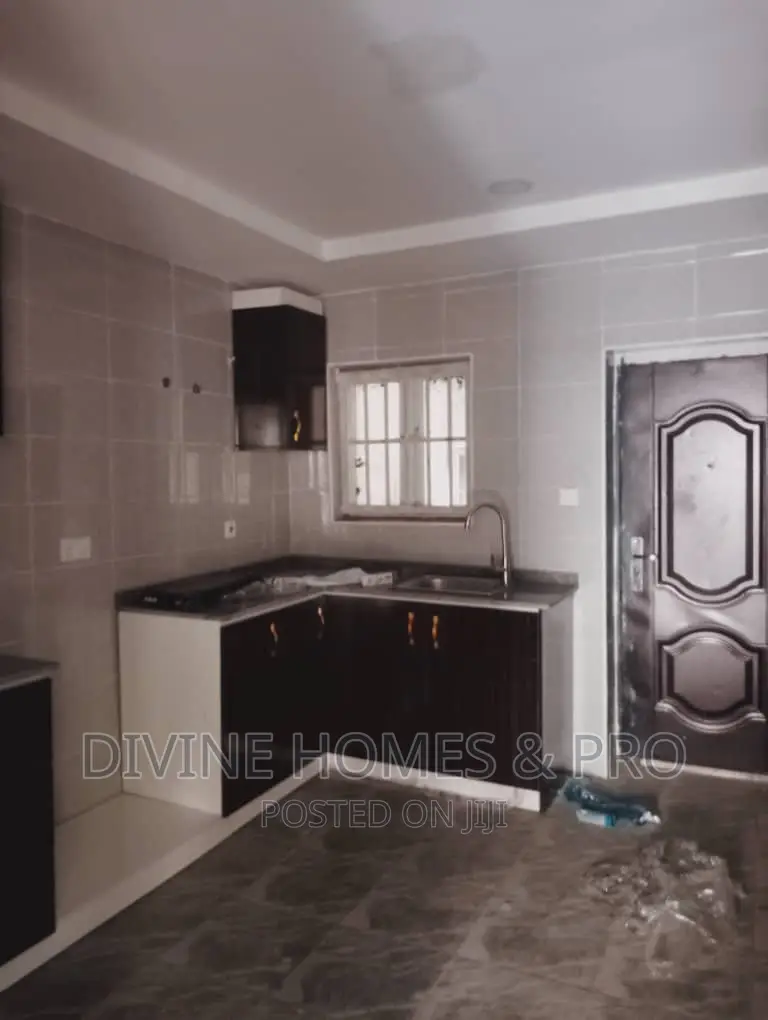 4bdrm Duplex in Life Camp for rent