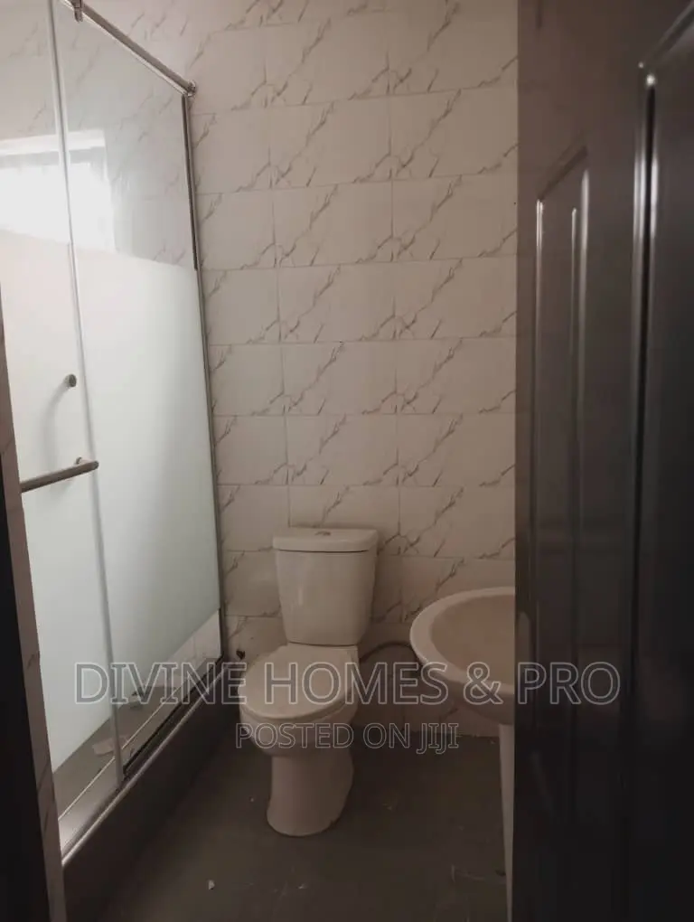 4bdrm Duplex in Life Camp for rent
