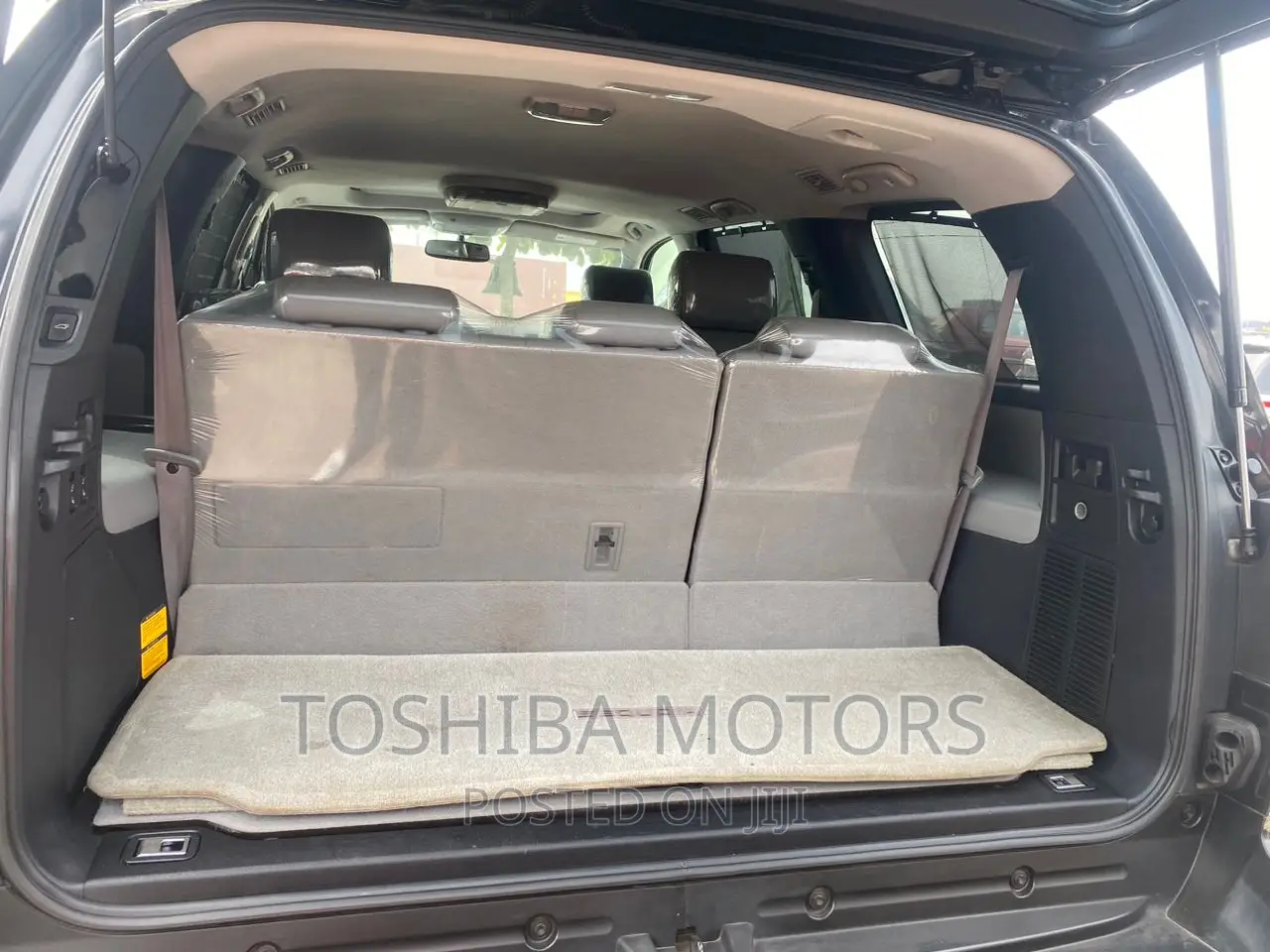 Toyota Sequoia 2011 Silver