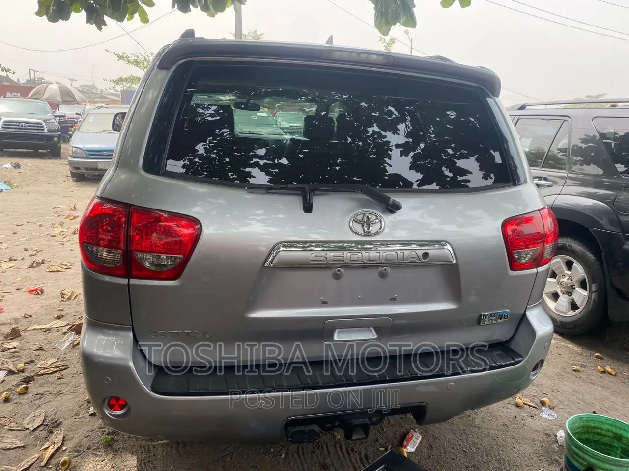 Toyota Sequoia 2011 Silver
