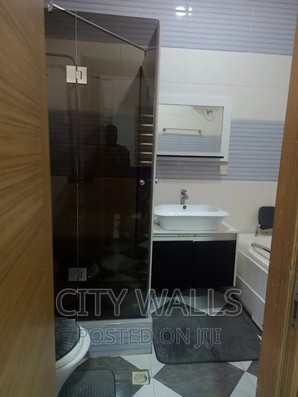 Furnished Mini Flat in Osapa london for rent