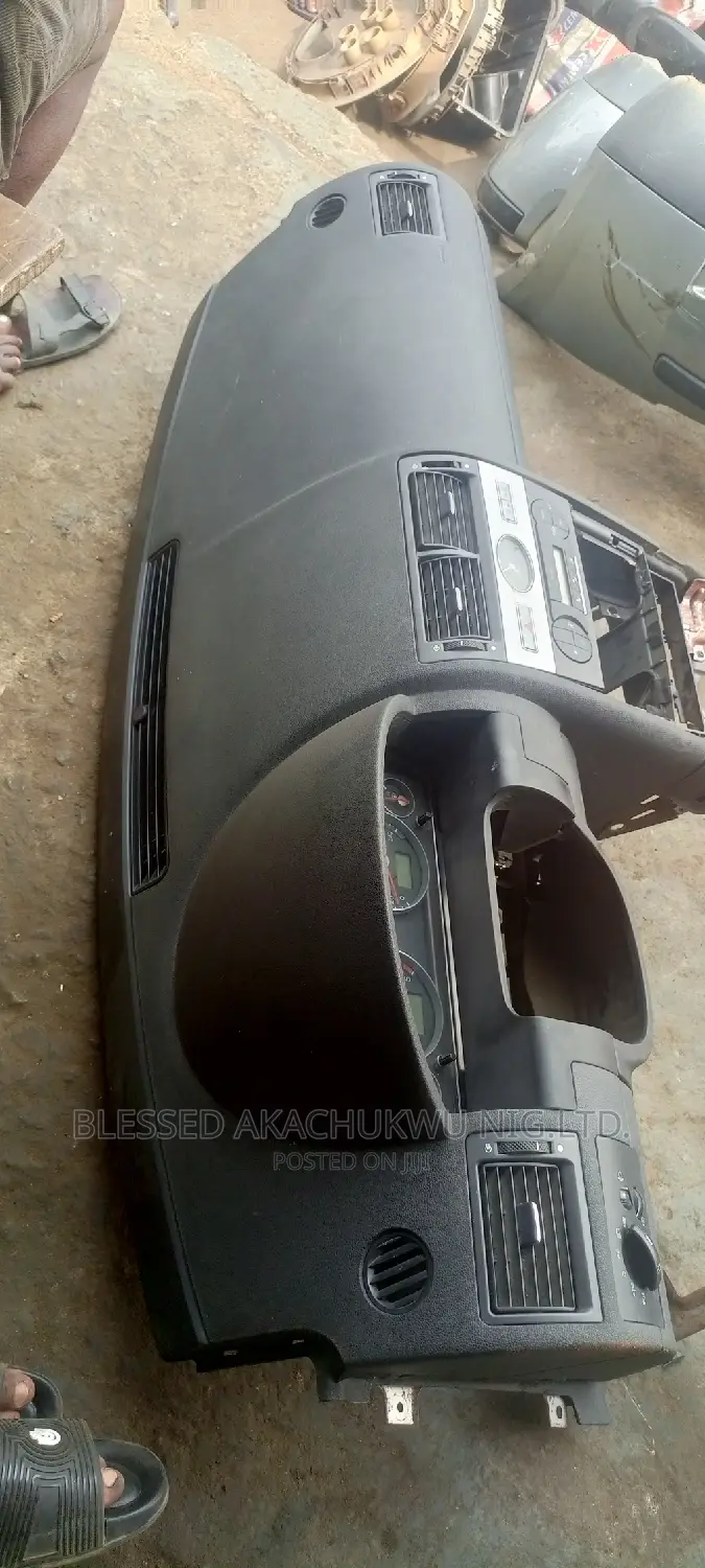 Ford Mondeo Dashboard