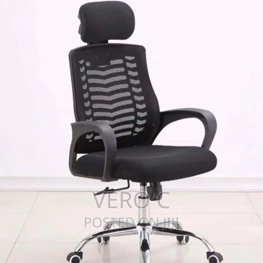 Quality Swivel Office Chair With Head Rest