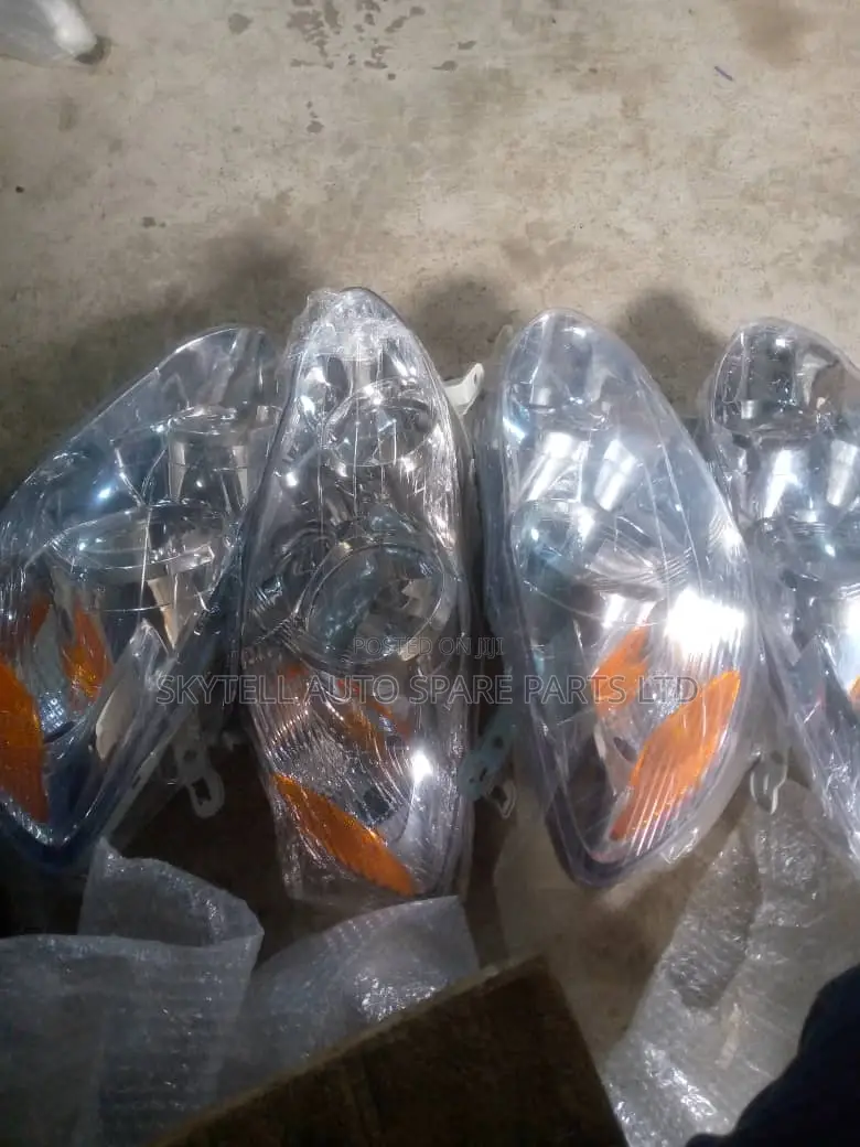 Head Light for Toyota Corolla 05