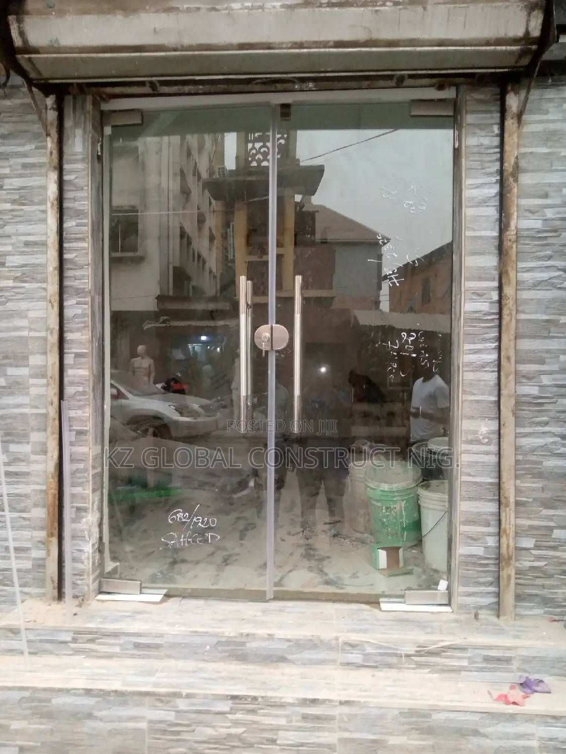 Frameless Double Leaves Swing Door Volume 10