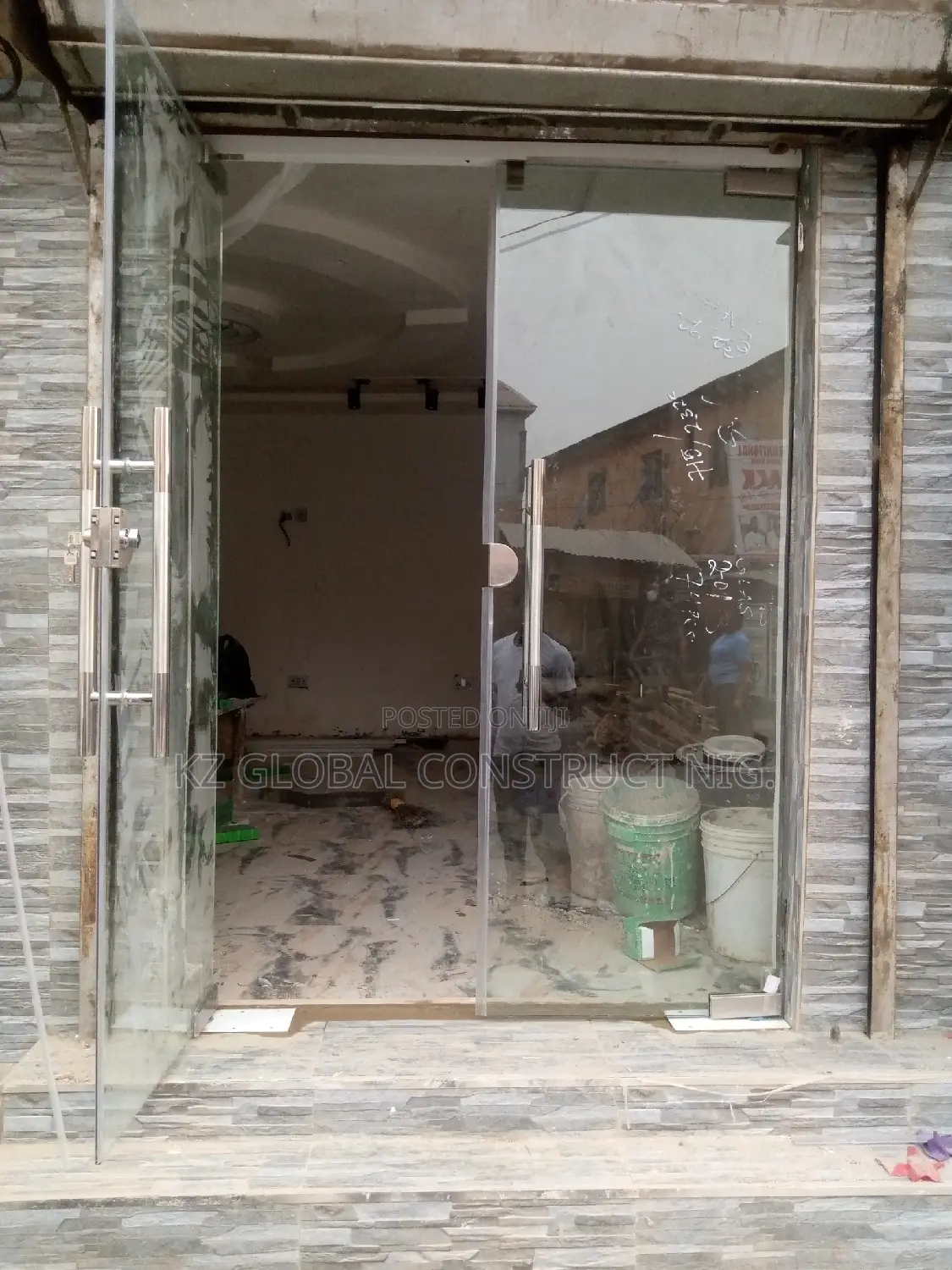 Frameless Double Leaves Swing Door Volume 10