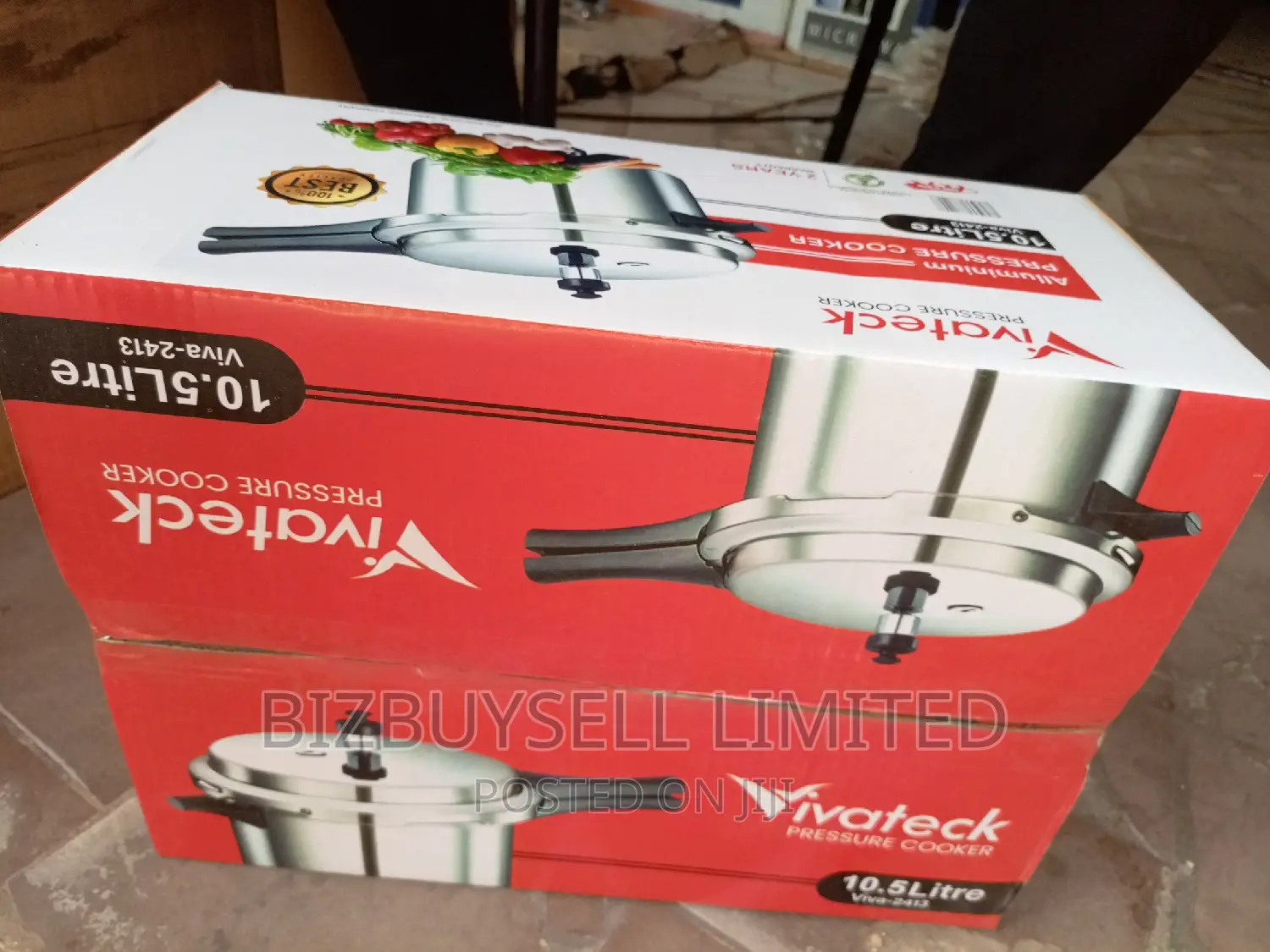 10.5litres Pressure Cooker.