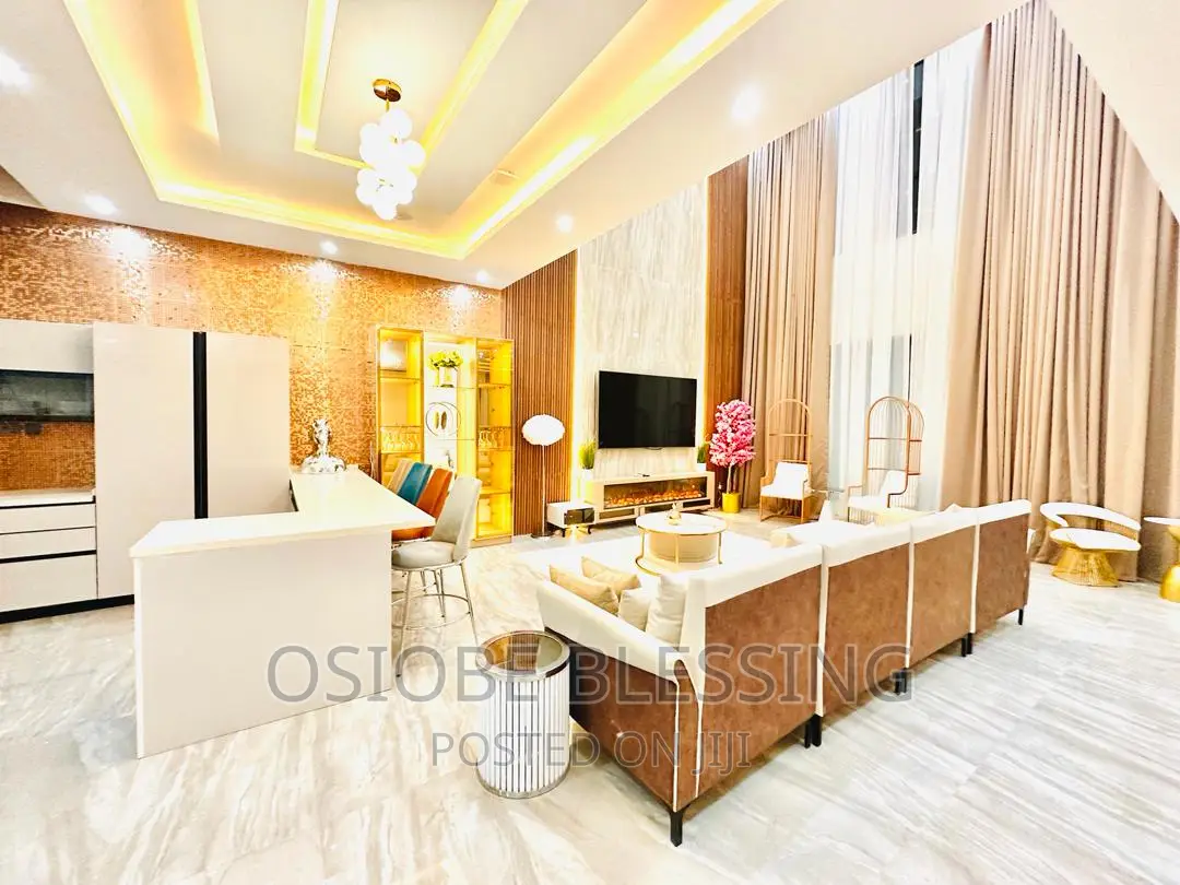 Luxury Party Villa(3bedrooms ) Penthouse in Lekki