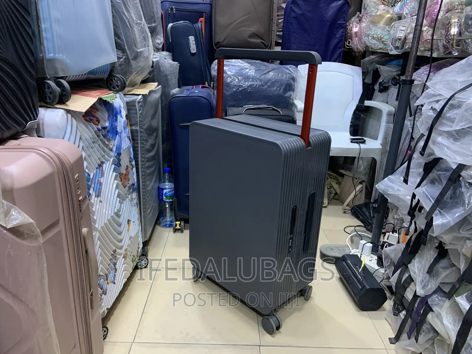 Medium Size Luxury Quality Imported Widepole Travel Luggage