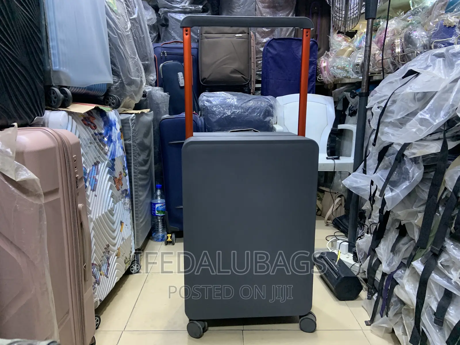 Medium Size Luxury Quality Imported Widepole Travel Luggage