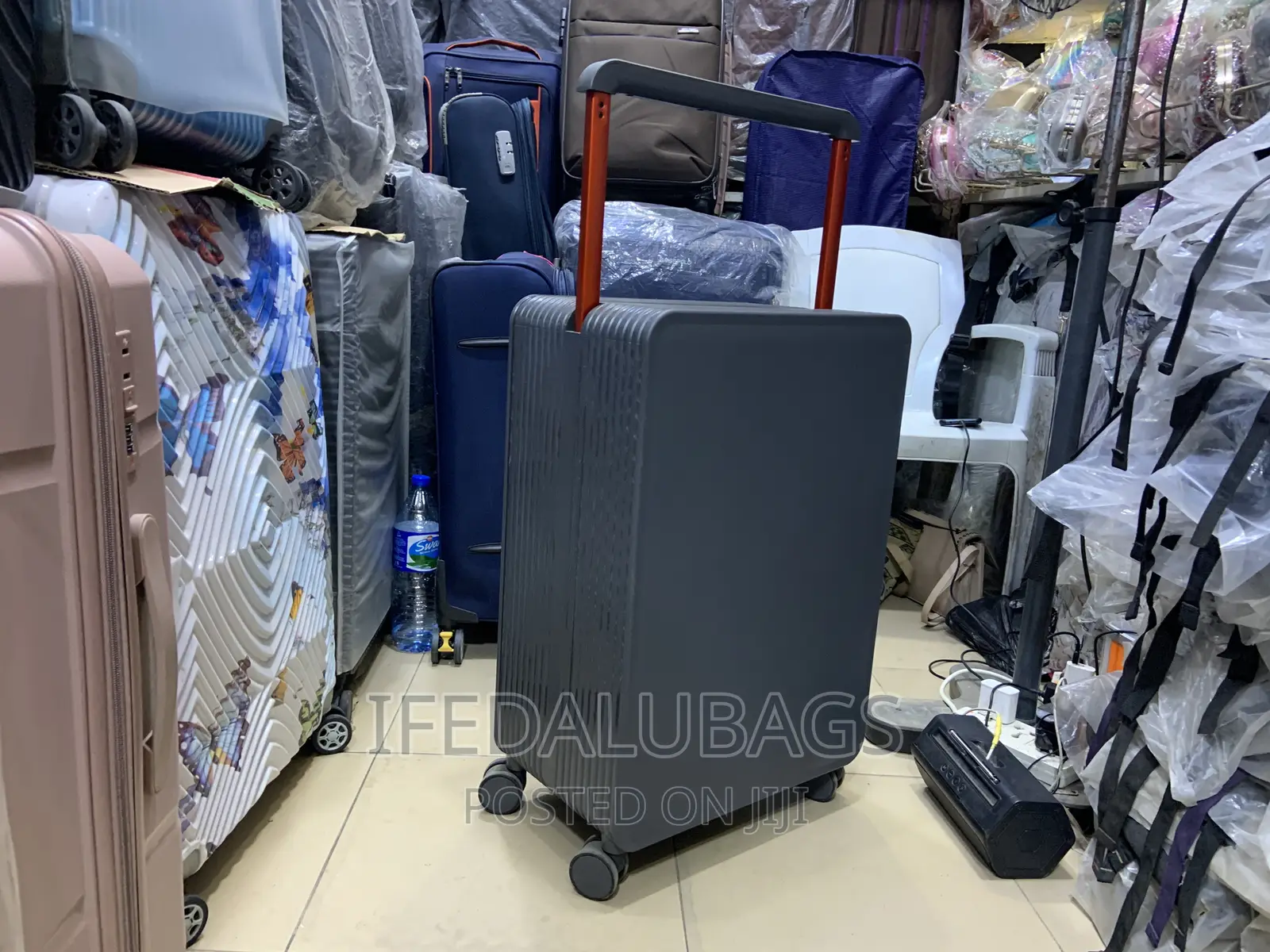 Medium Size Luxury Quality Imported Widepole Travel Luggage
