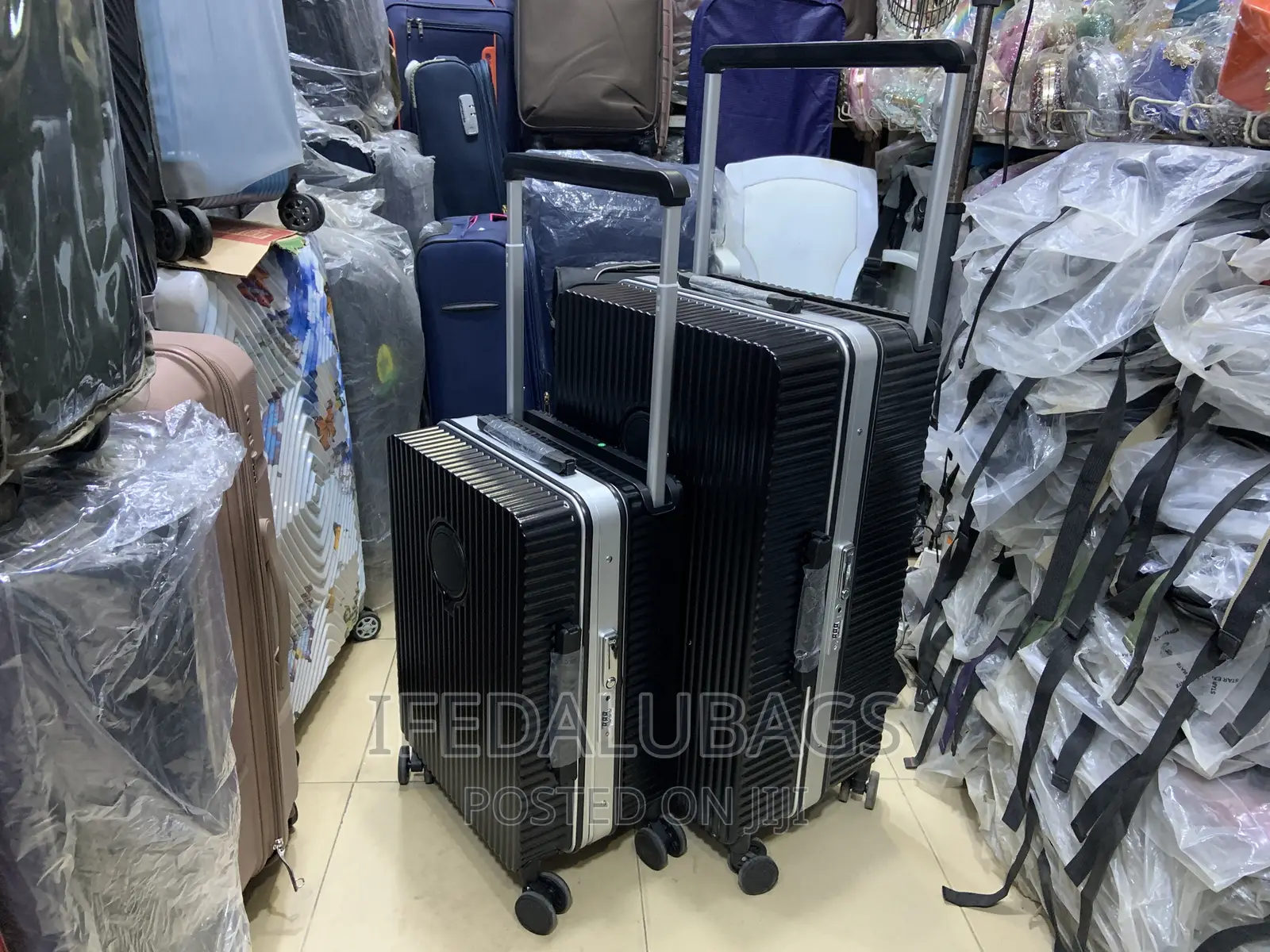 High Quality Luxury Imported Wide Pole Travel Luggage
