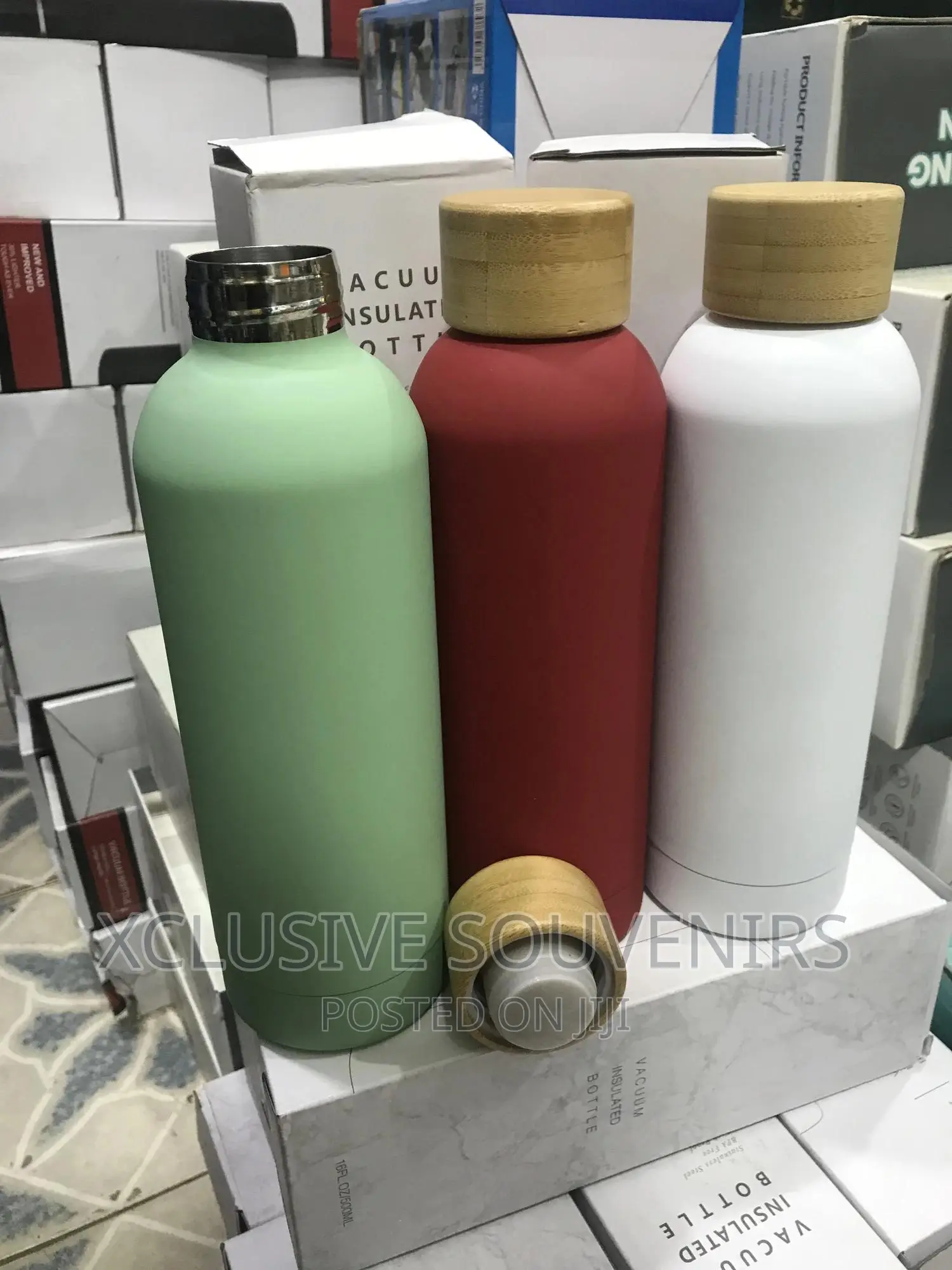 500ml Vacuum Insulated Flask With Wooden Cover