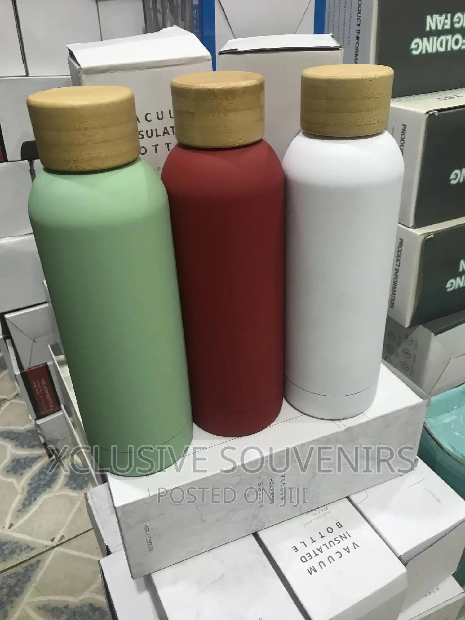 500ml Vacuum Insulated Flask With Wooden Cover