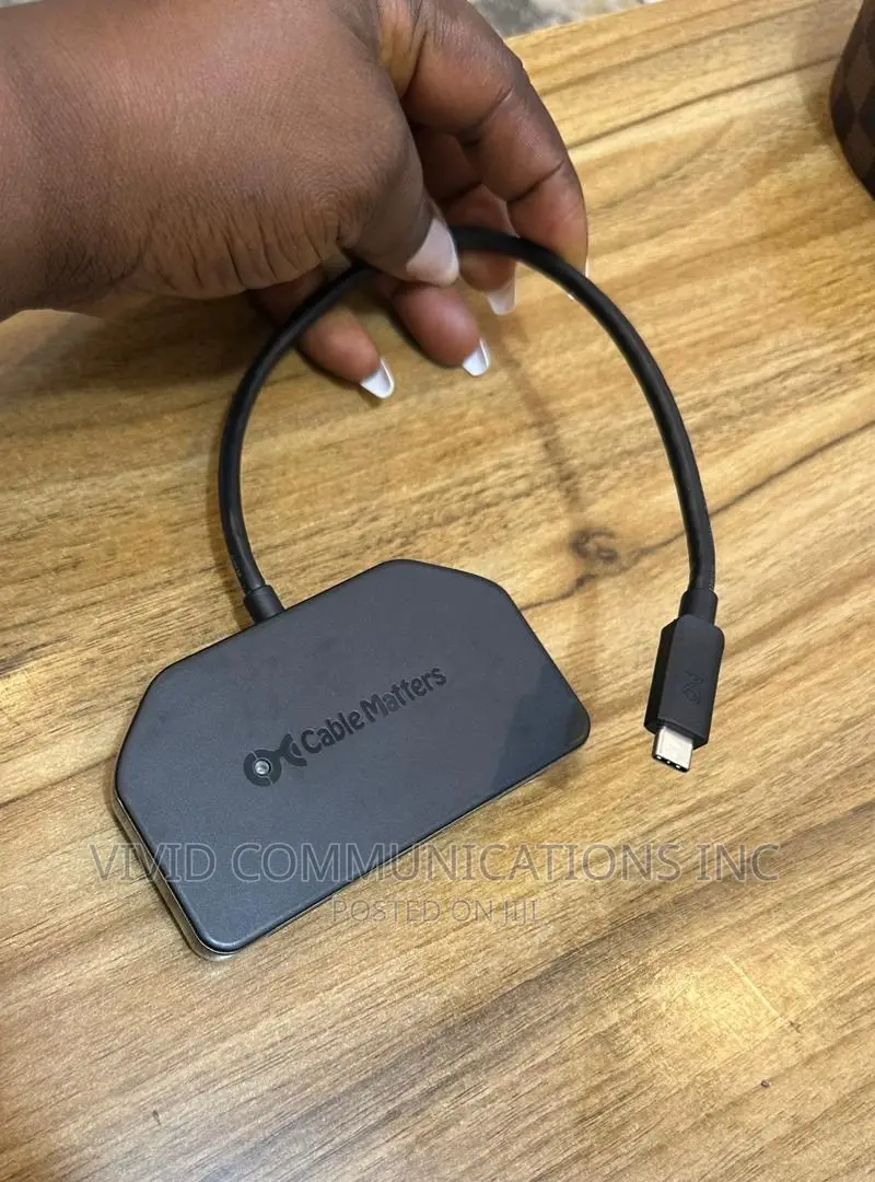 Cable Matters Triple Monitor Adapter - Up To And