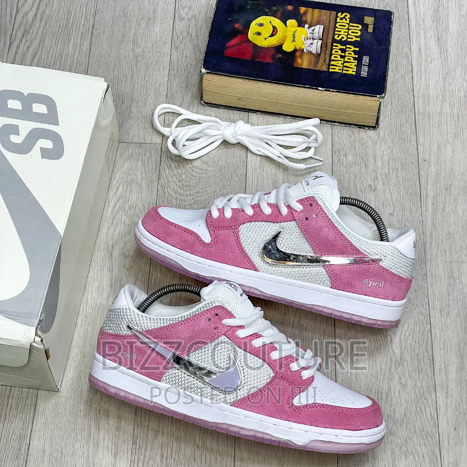 Original NIKE SB DUNK April Skateboard Available in Store