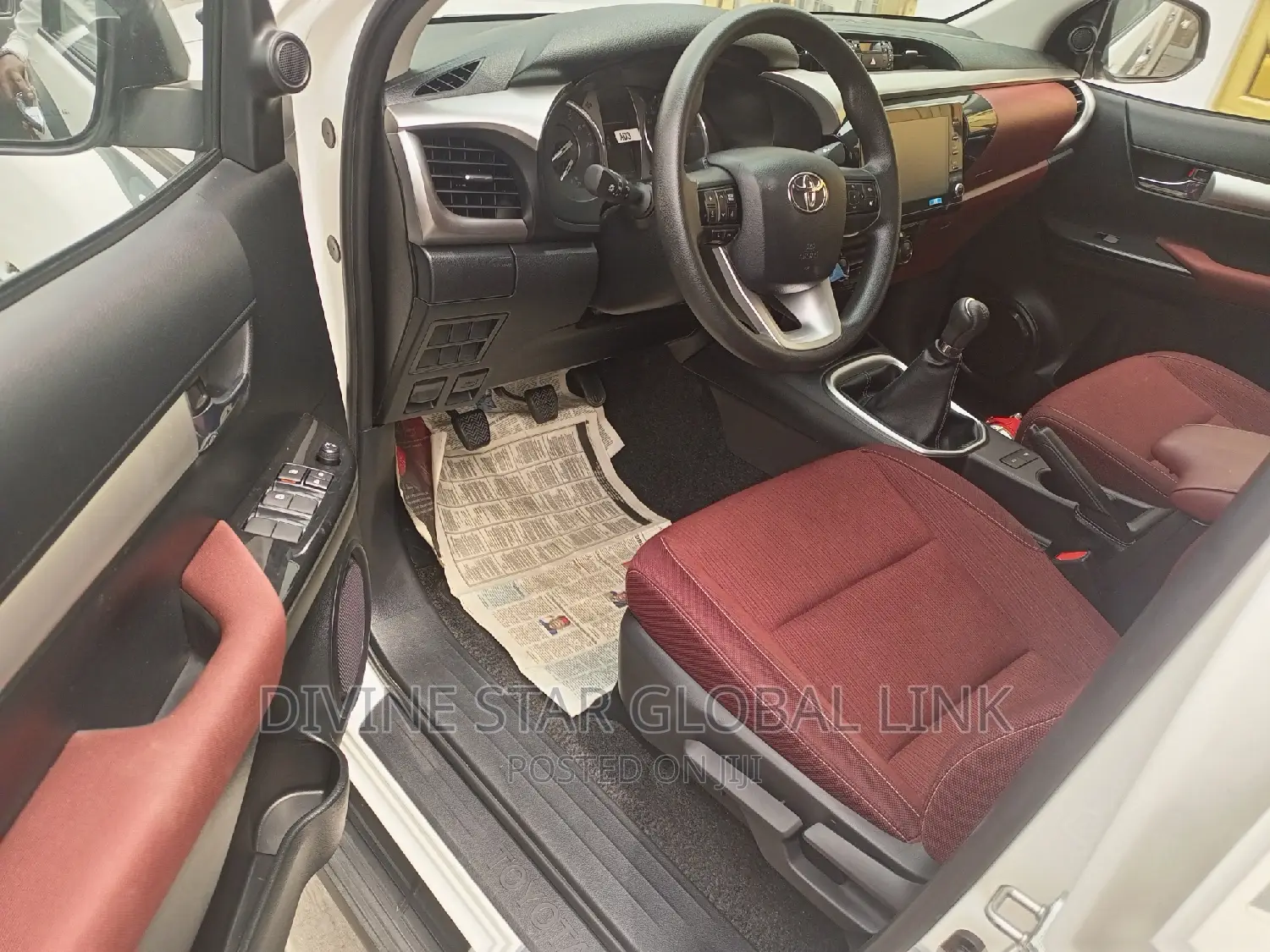 New Toyota Hilux 2023 White