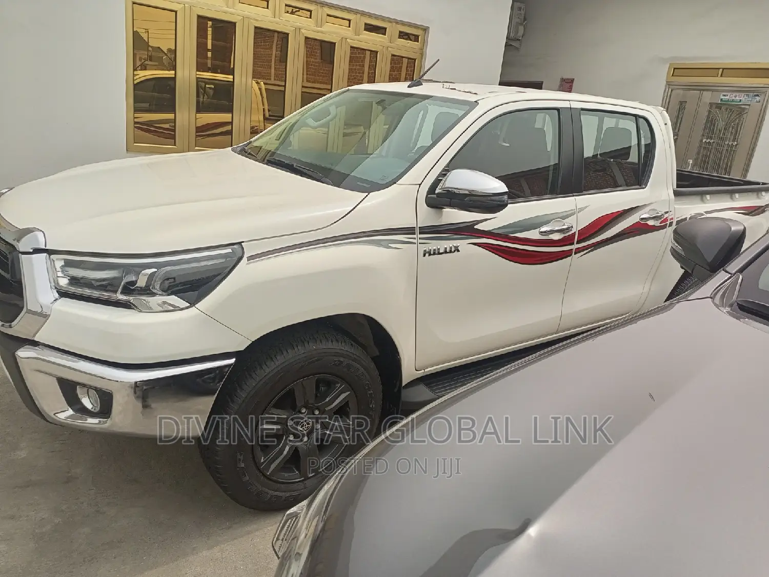 New Toyota Hilux 2023 White