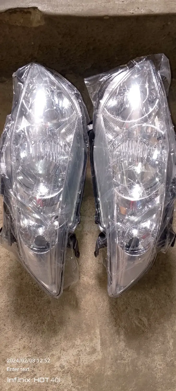 Complete Set of Head Lamp, Corolla 2008 (South Africa)