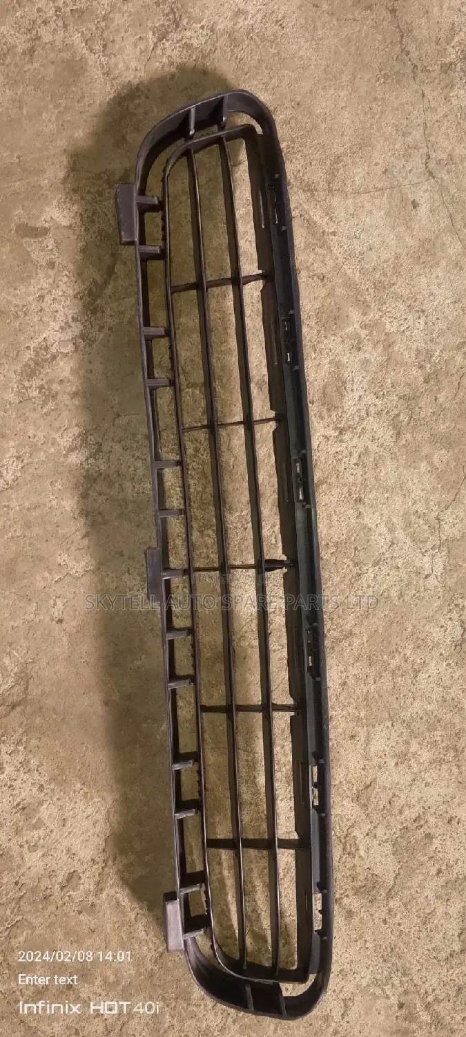 Down Grill Toyota Camry 2007