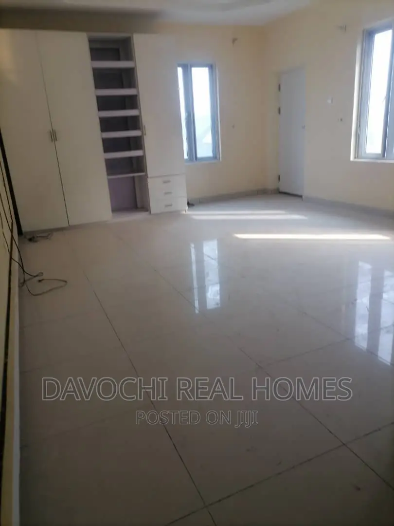 3bdrm Apartment in Oral Estate By, Lekki for rent