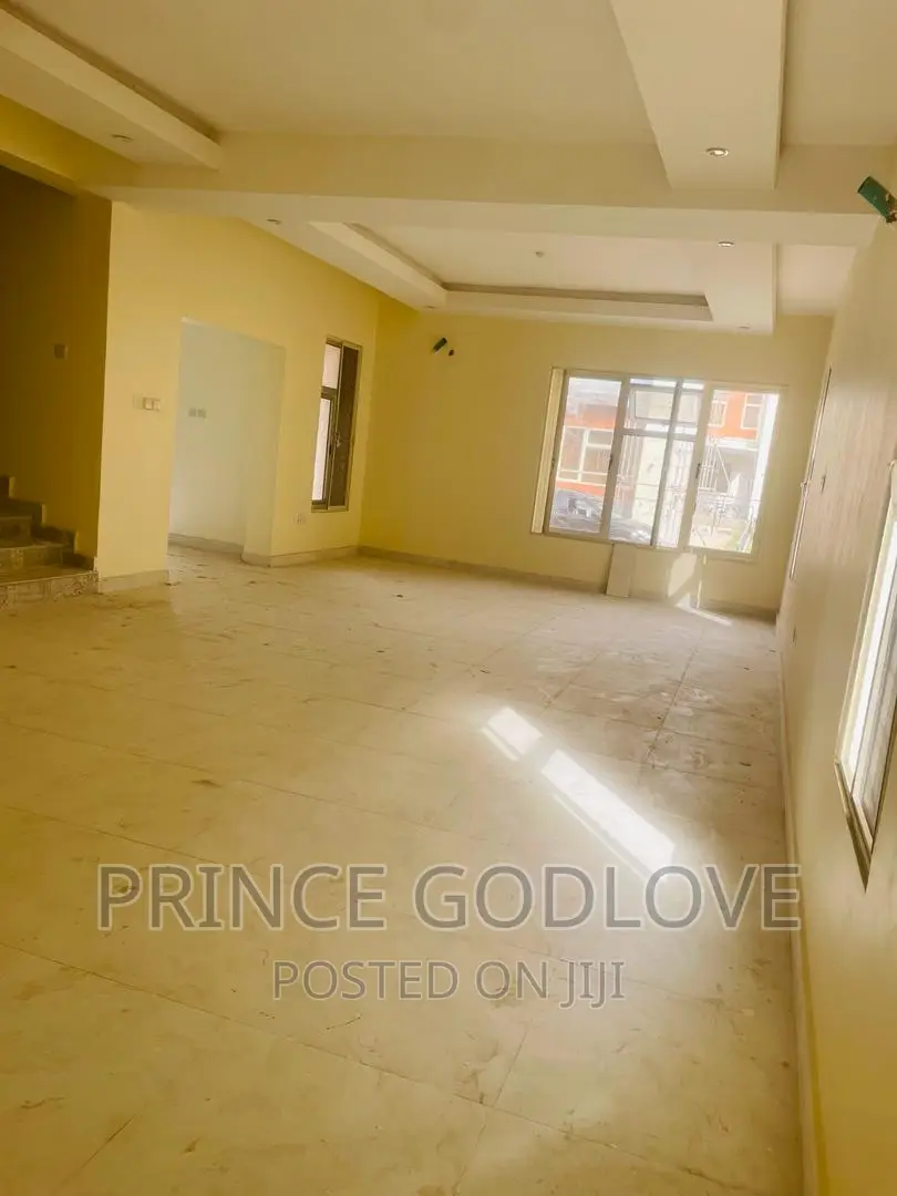 4bdrm Duplex in Urban Shelter, Dawaki for sale