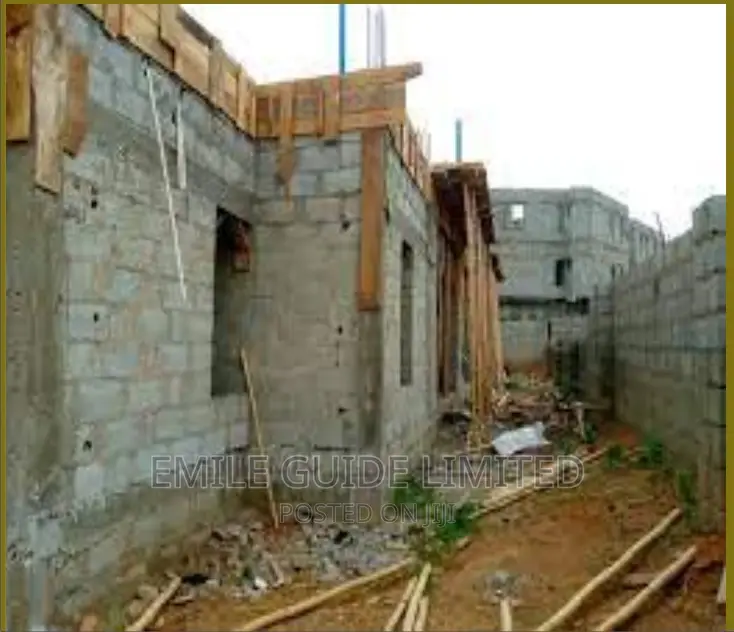 6bdrm Apartment In Emile Guide, Wuse 2 For Sale