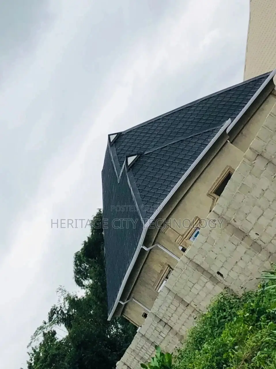 Black Steptiles Design With Gutter Connectors