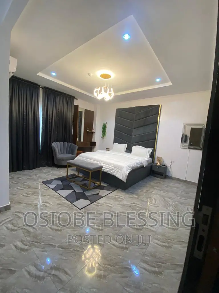 Sea View Tastefully Furnished 3bedrooms Apartment in Ikoyi