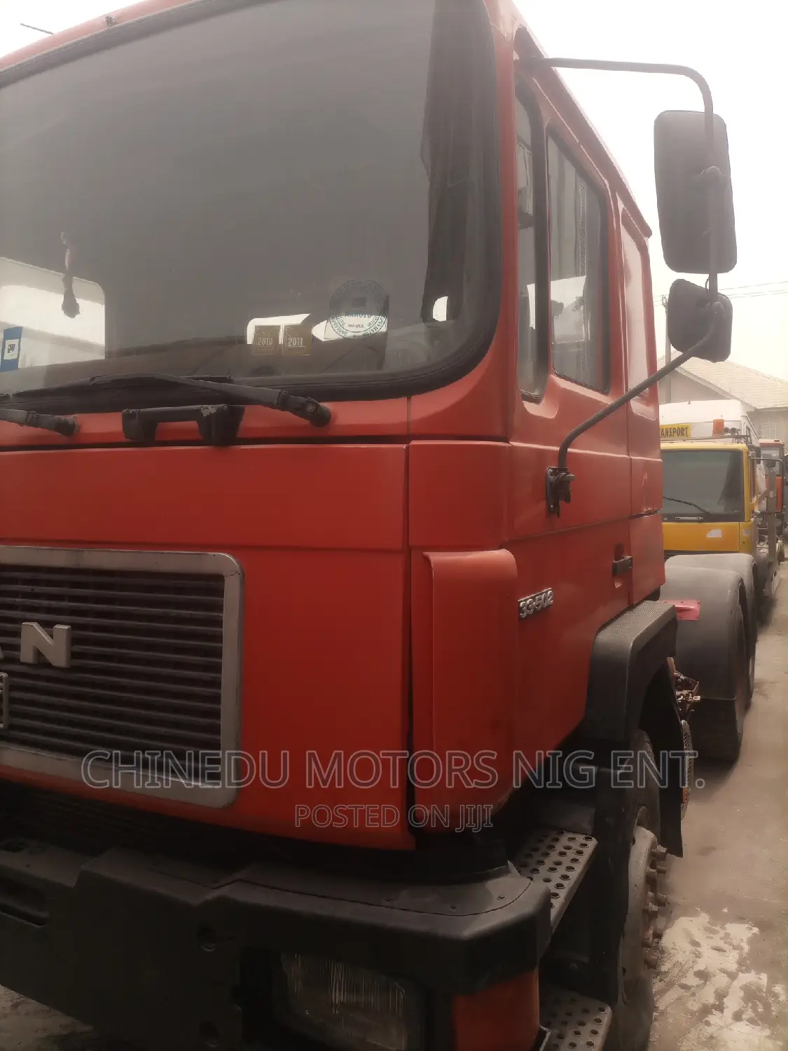 Man 33.502 Tractor Head 10 Tyres