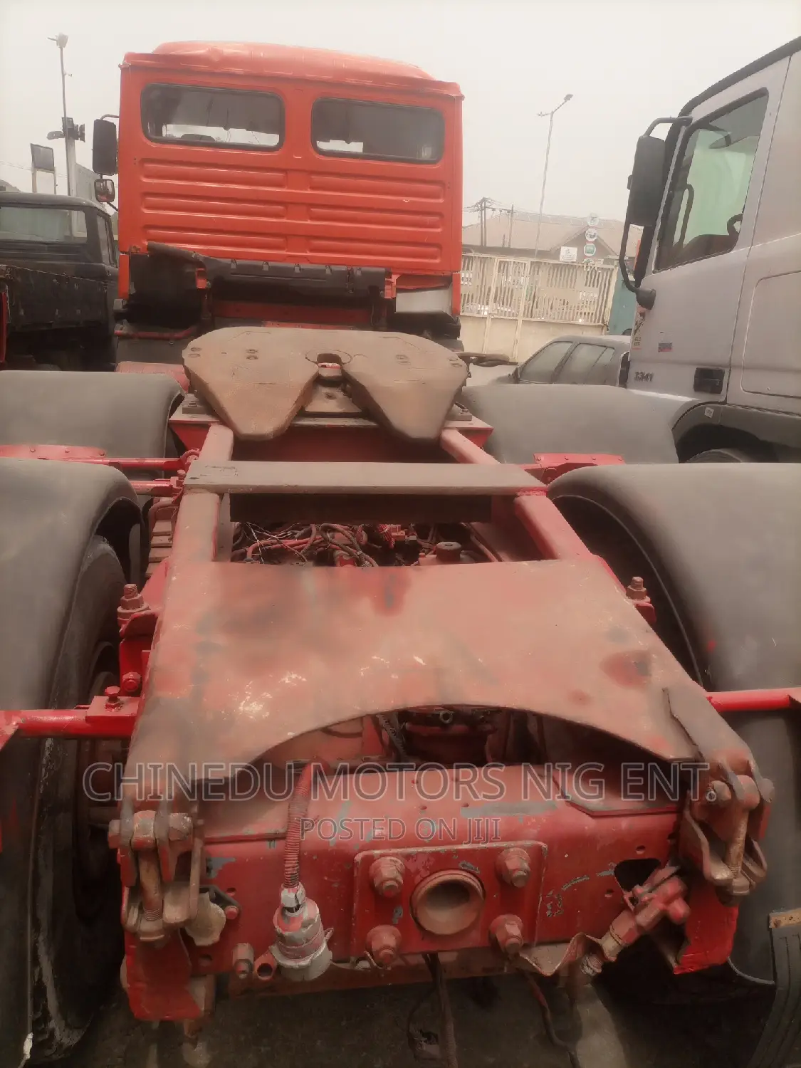 Man 33.502 Tractor Head 10 Tyres