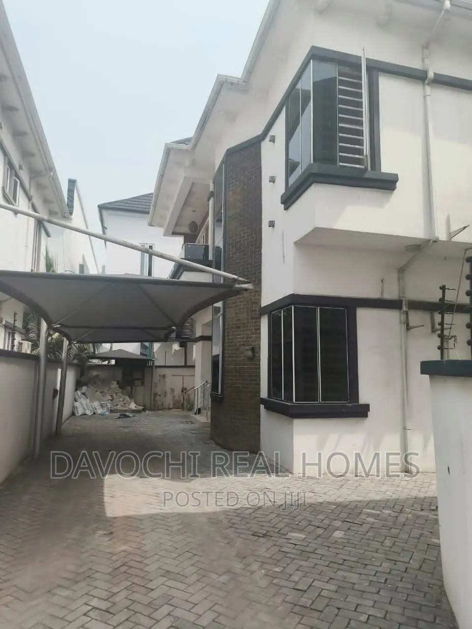 5bdrm Duplex in Osapa London Estate, Lekki for rent