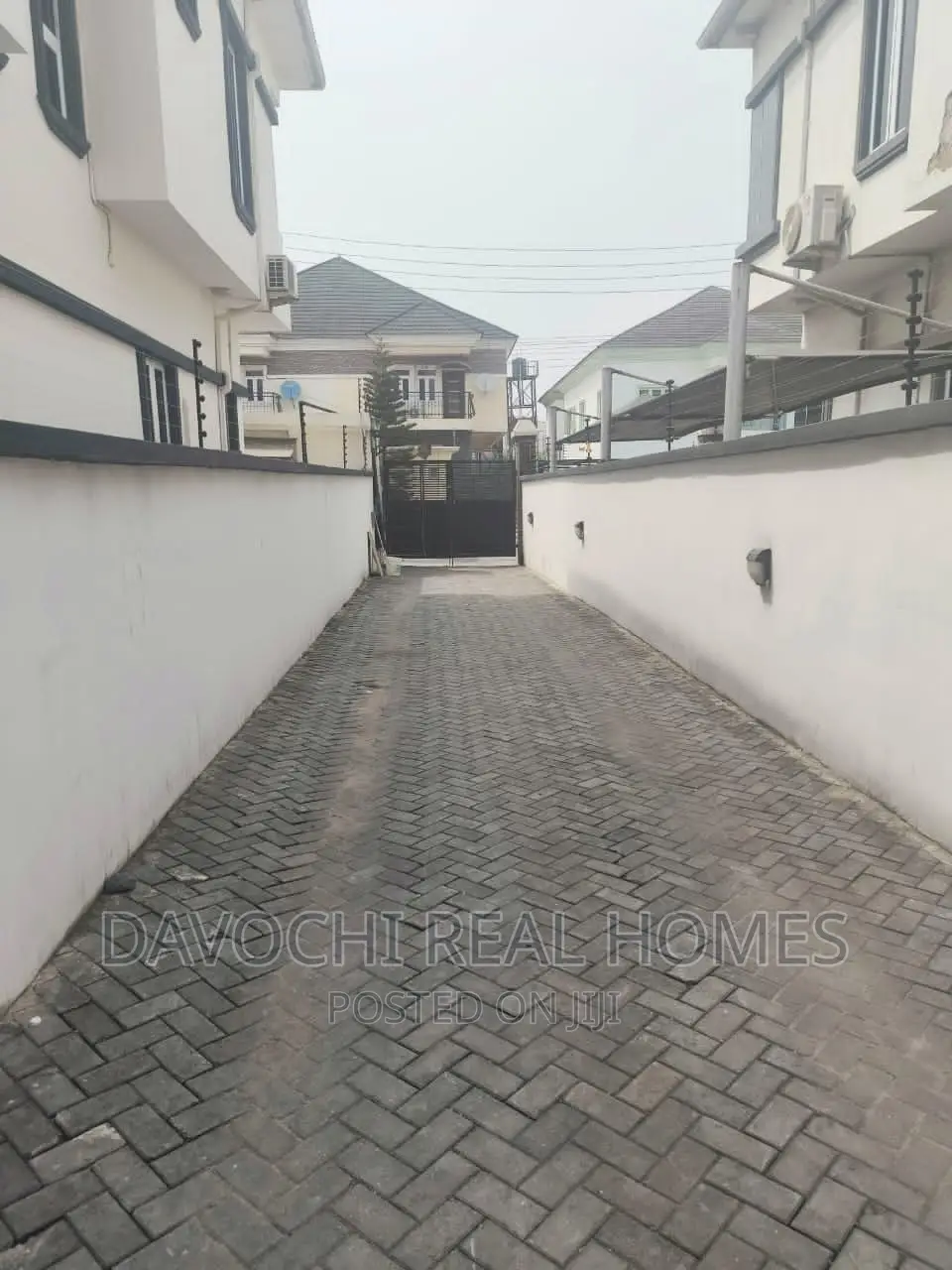 5bdrm Duplex in Osapa London Estate, Lekki for rent