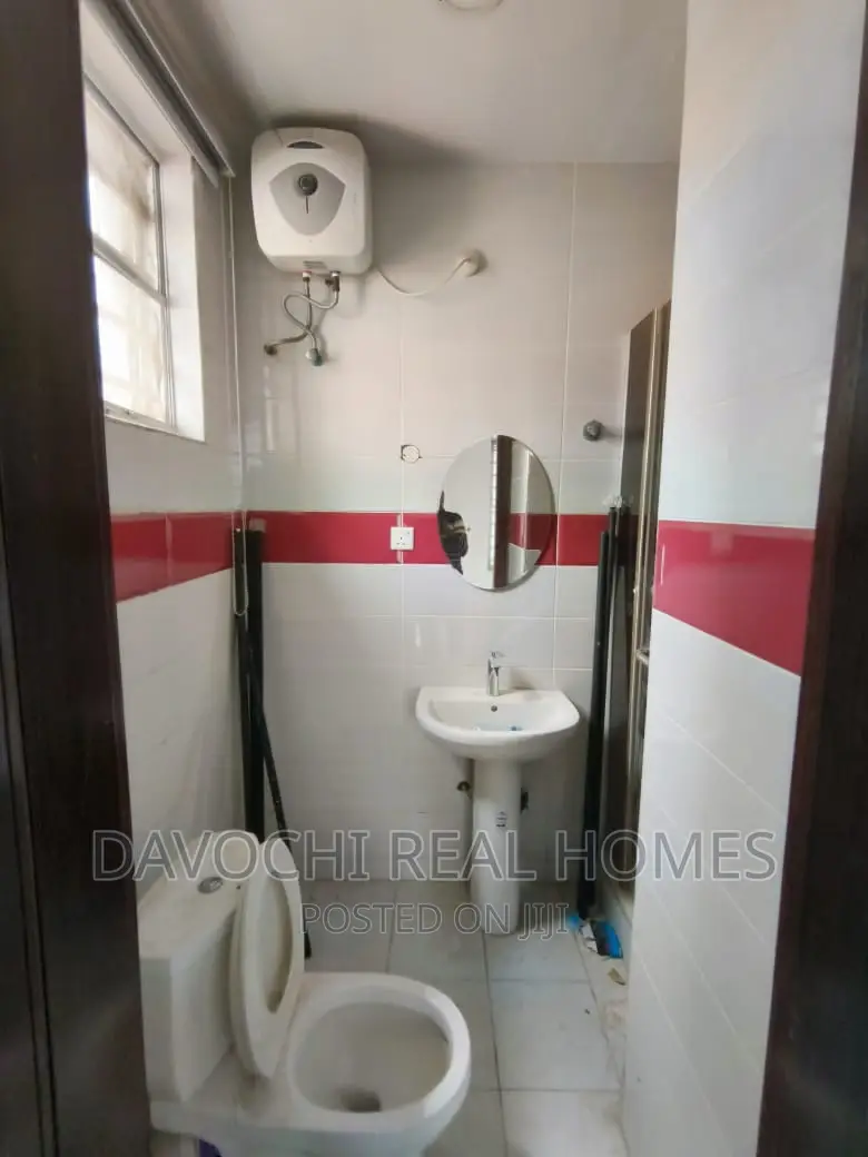 5bdrm Duplex in Osapa London Estate, Lekki for rent