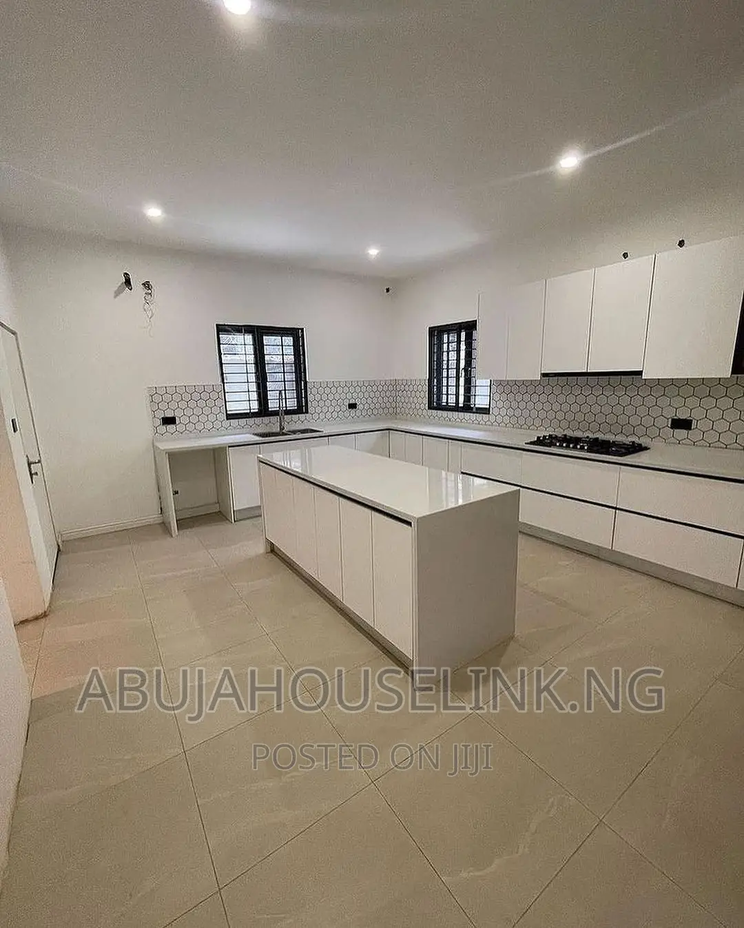 7bdrm Duplex in Asokoro Main Abuja for sale