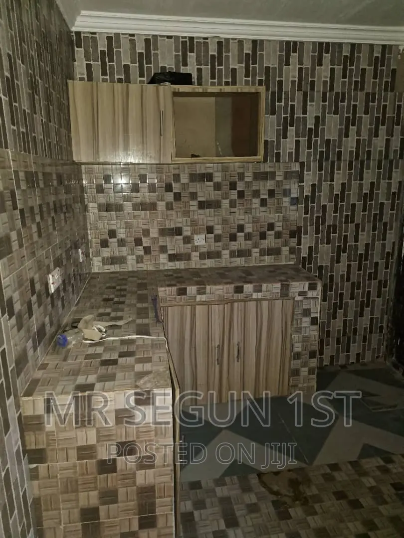 2bdrm Bungalow in Olorunkemi Estate, Akala Express for rent