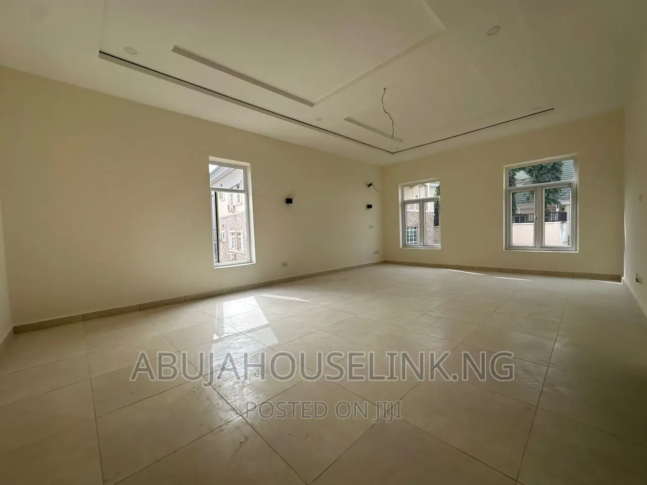6bdrm Duplex in Guzape Main Abuja for sale