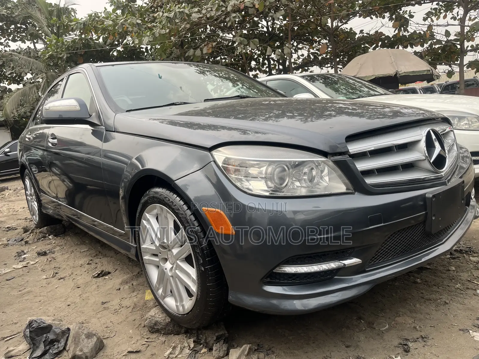 Mercedes-Benz C300 2010 Gray