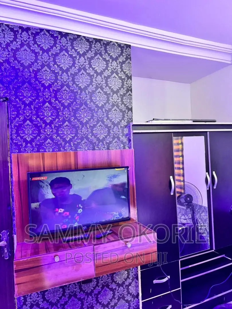 Self Contained Room in Sunnyvale Estate